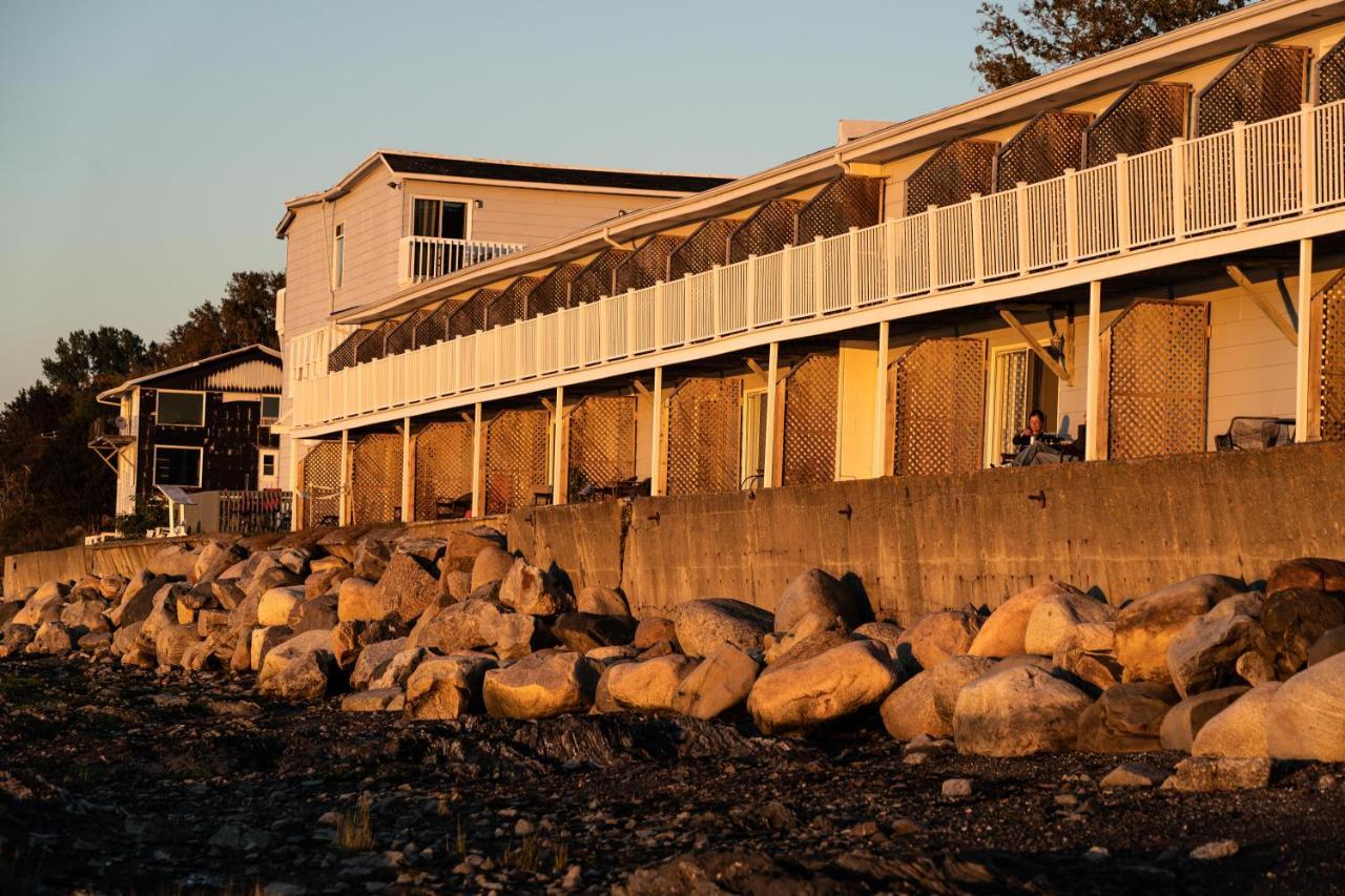 Auberge Sur Mer Notre Dame Du Portage ภายนอก รูปภาพ