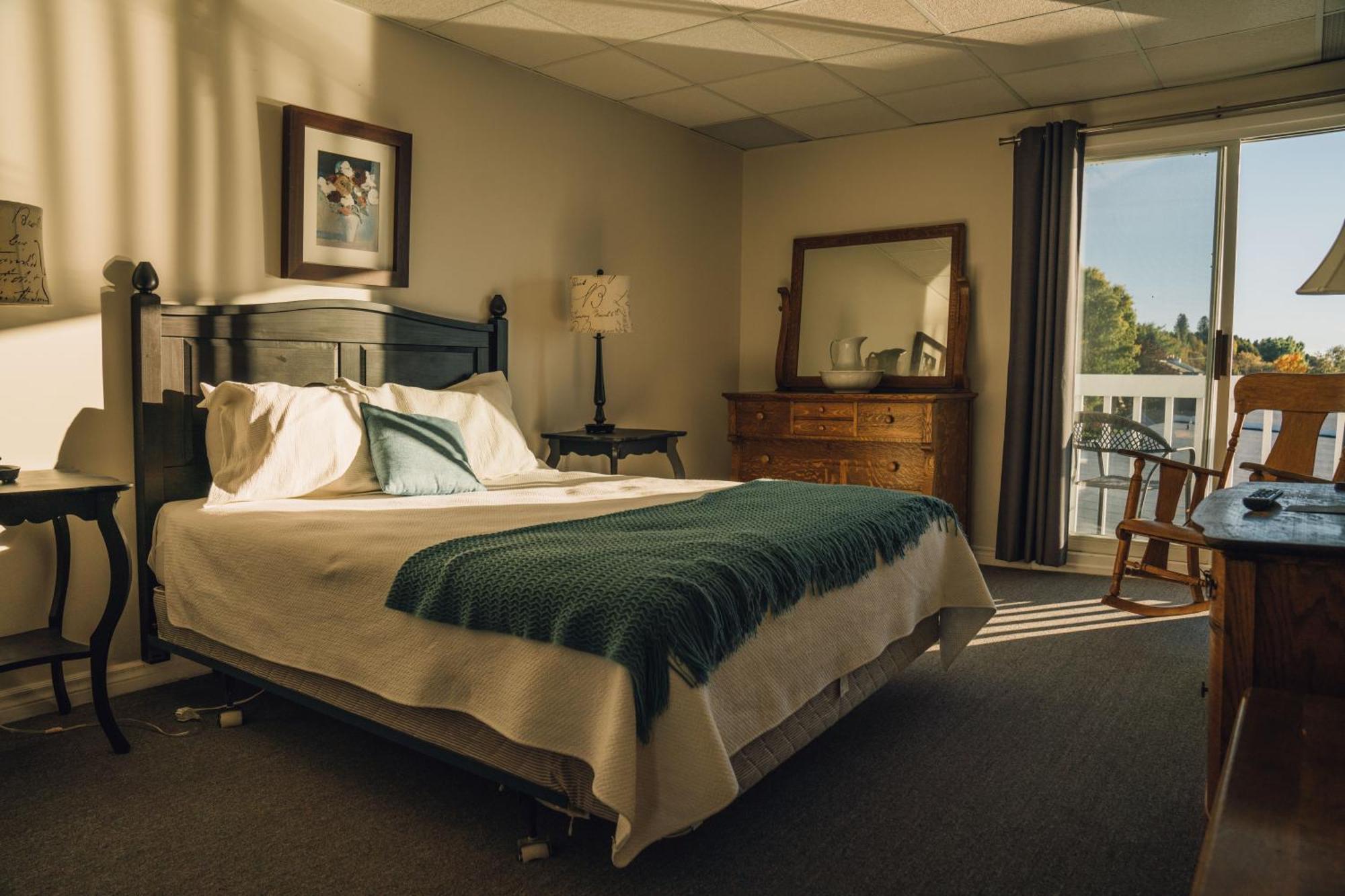 Auberge Sur Mer Notre Dame Du Portage ภายนอก รูปภาพ