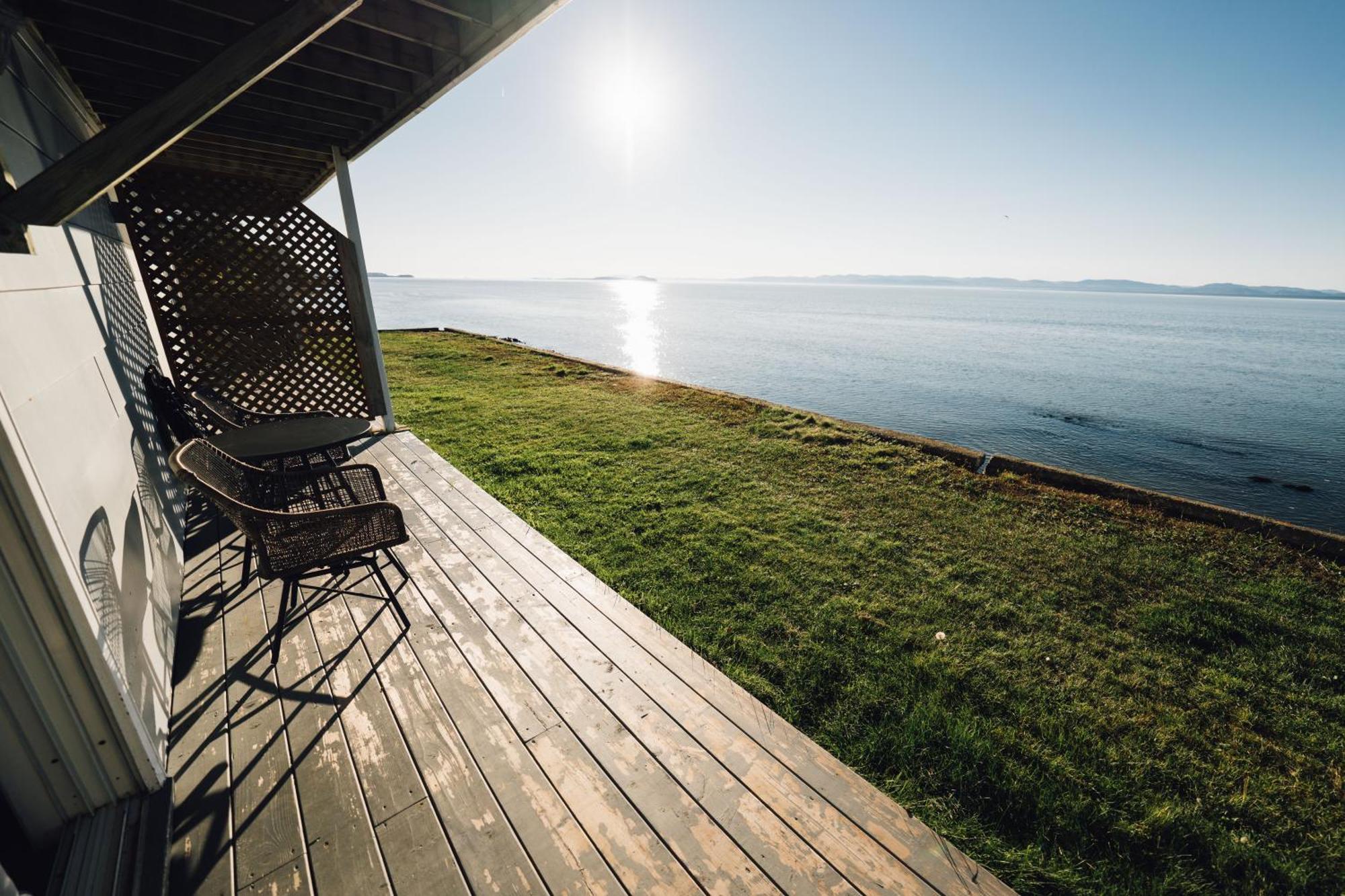 Auberge Sur Mer Notre Dame Du Portage ภายนอก รูปภาพ