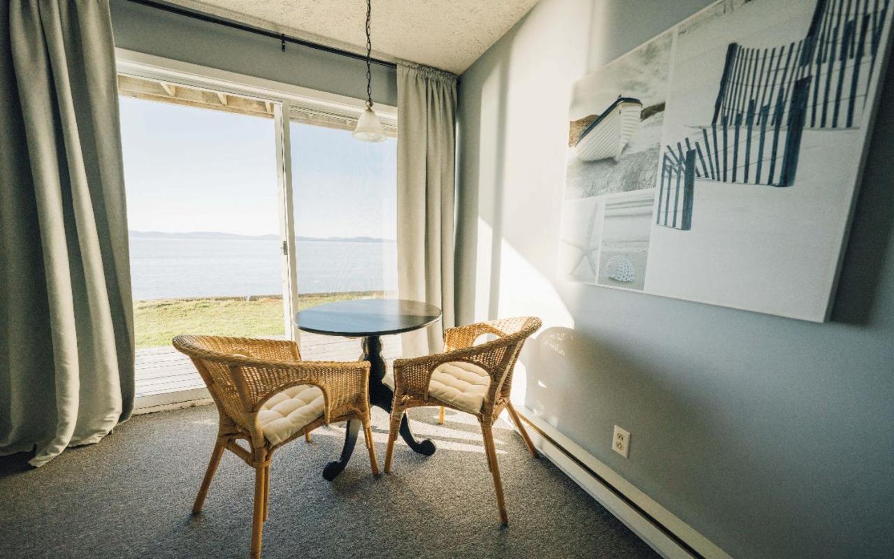 Auberge Sur Mer Notre Dame Du Portage ภายนอก รูปภาพ