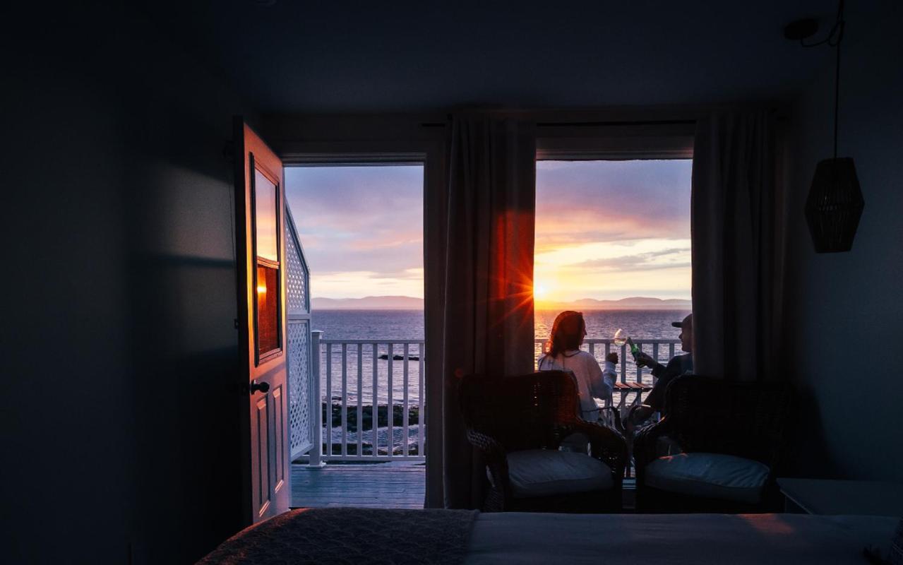 Auberge Sur Mer Notre Dame Du Portage ภายนอก รูปภาพ